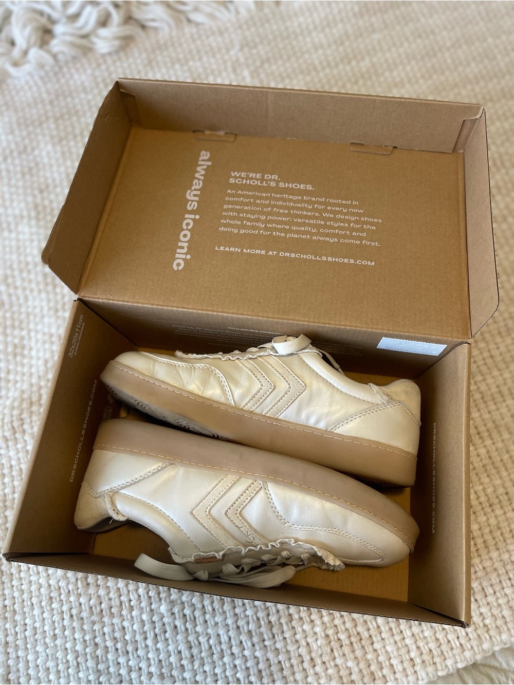 Dr. Scholl's Women’s Cream/Beige Leather Sneakers